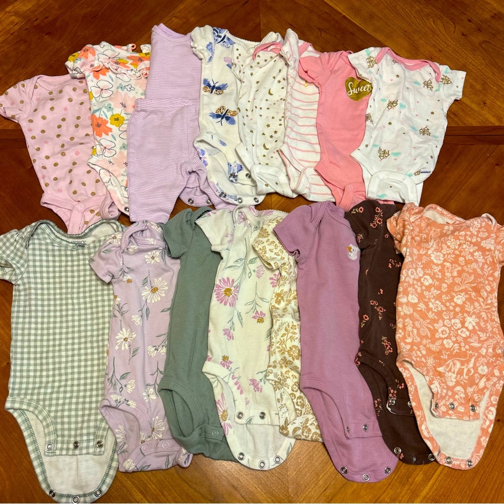 Carter’s 16 Piece Onesie Bundle